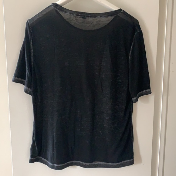 The GAP Sheer Black Tee - Picture 4 of 4